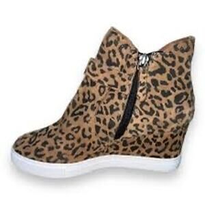 L. Paolo Freshton Leopard Print Wedge Sneakers, Size 8.5M
